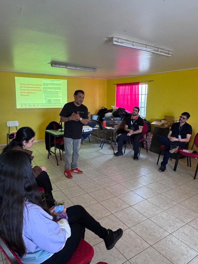 Presentaci&oacute;n del formulario de consentimiento colectivo informado en la jornada de Hornitos